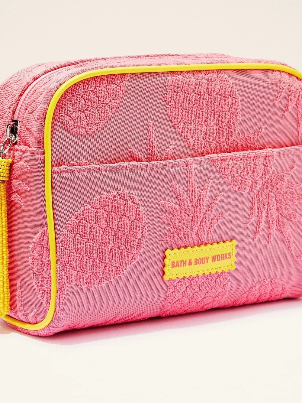 🆕🍍 BATH & BODY WORKS LIMITED EDITION PINK PINEAPPLE COSMETIC BAG. BRAND NEW. - Picture 1 of 8